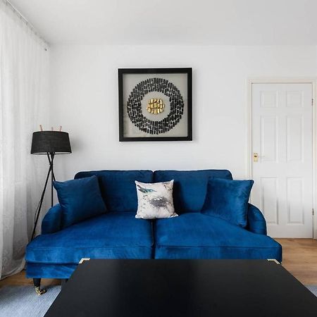 The Bluebird - One Bedroom Apartment In Watford วัตฟอร์ด ภายนอก รูปภาพ