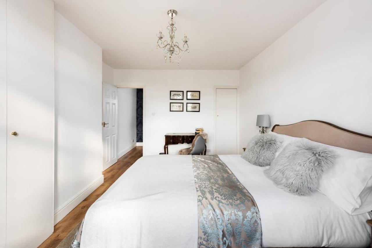 The Bluebird - One Bedroom Apartment In Watford วัตฟอร์ด ภายนอก รูปภาพ