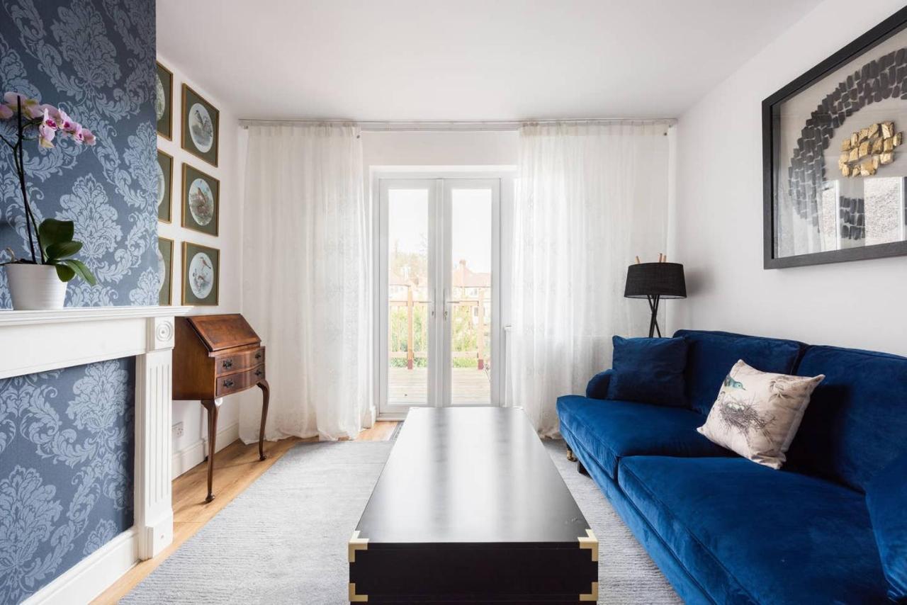 The Bluebird - One Bedroom Apartment In Watford วัตฟอร์ด ภายนอก รูปภาพ